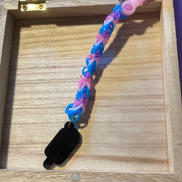 Back pack charm - Picture 2 of 3